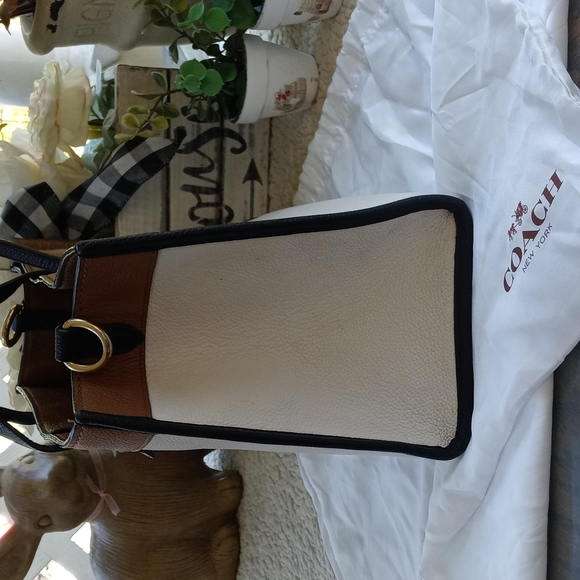 COACH COLOR BLOCK 30 TOTE WITH SATIN DUSTBAG - Picture 5 of 16